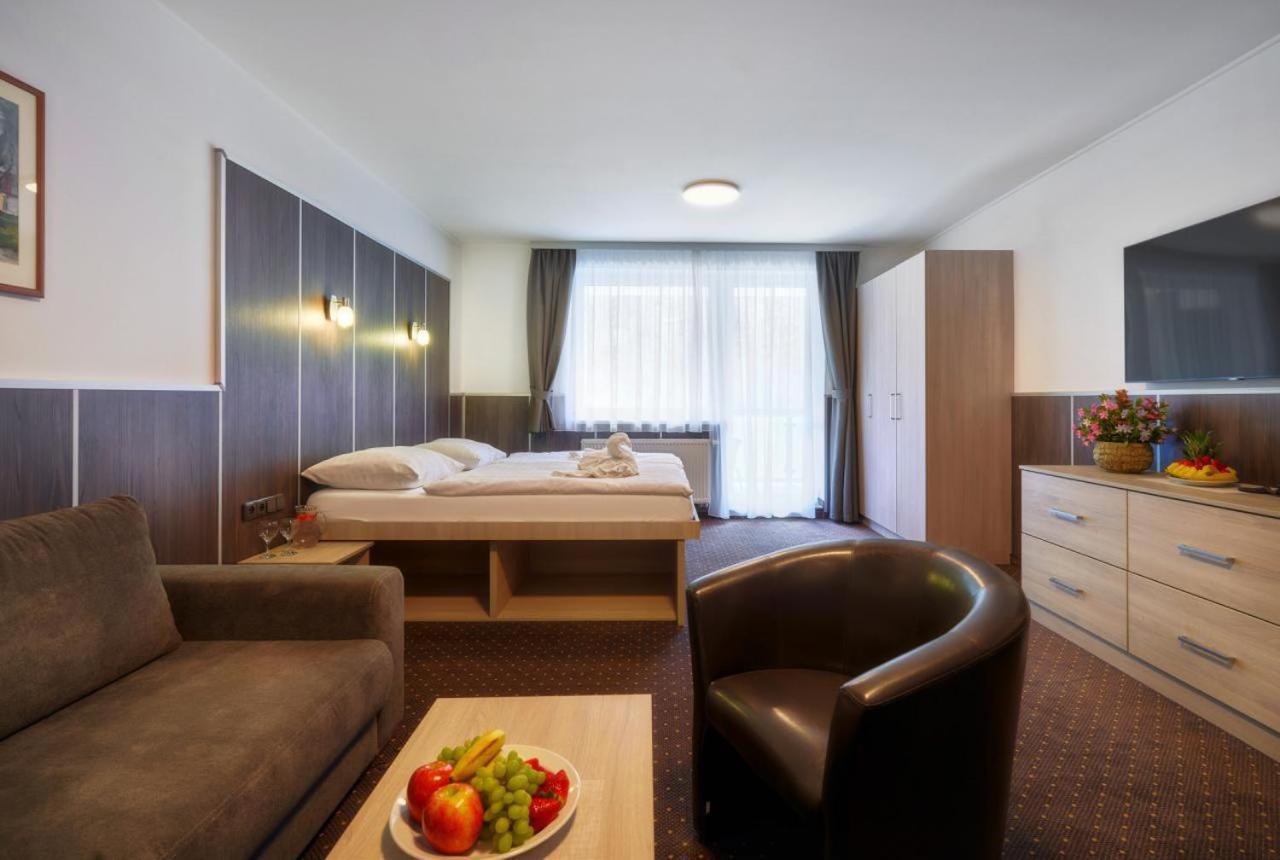 Wellness Hotel Green Paradise Pirkenhammer Eksteriør bilde