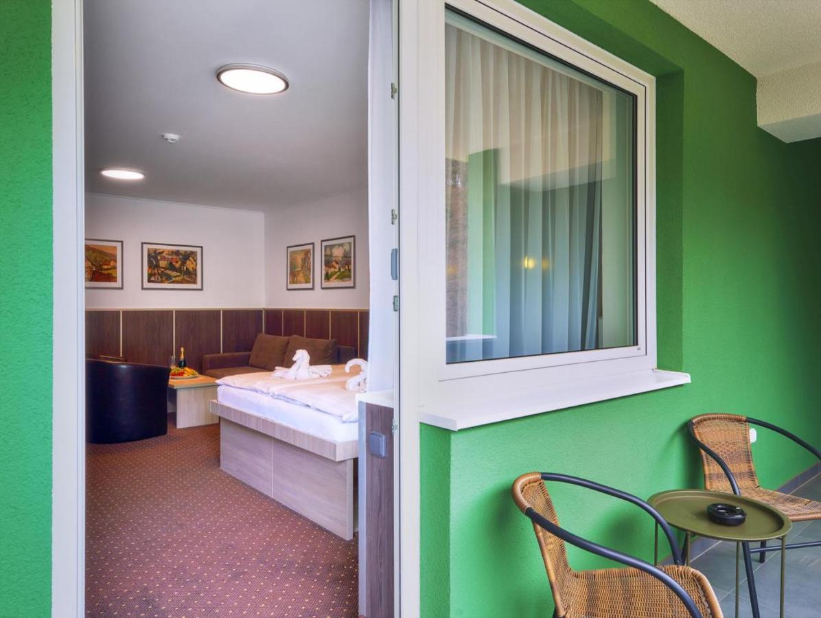 Wellness Hotel Green Paradise Pirkenhammer Eksteriør bilde